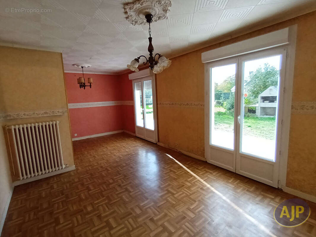 Maison à QUESTEMBERT