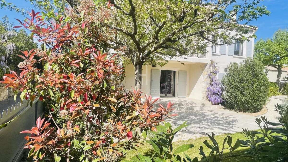 Maison à MAUSSANE-LES-ALPILLES