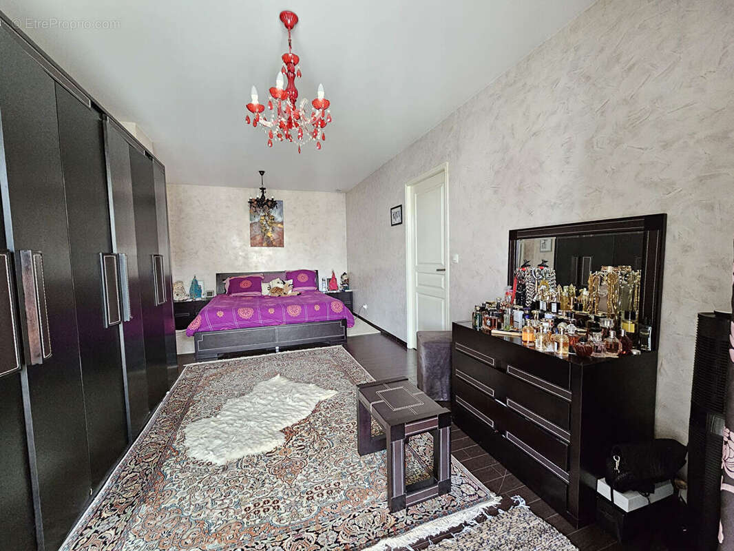 Maison à SARCELLES
