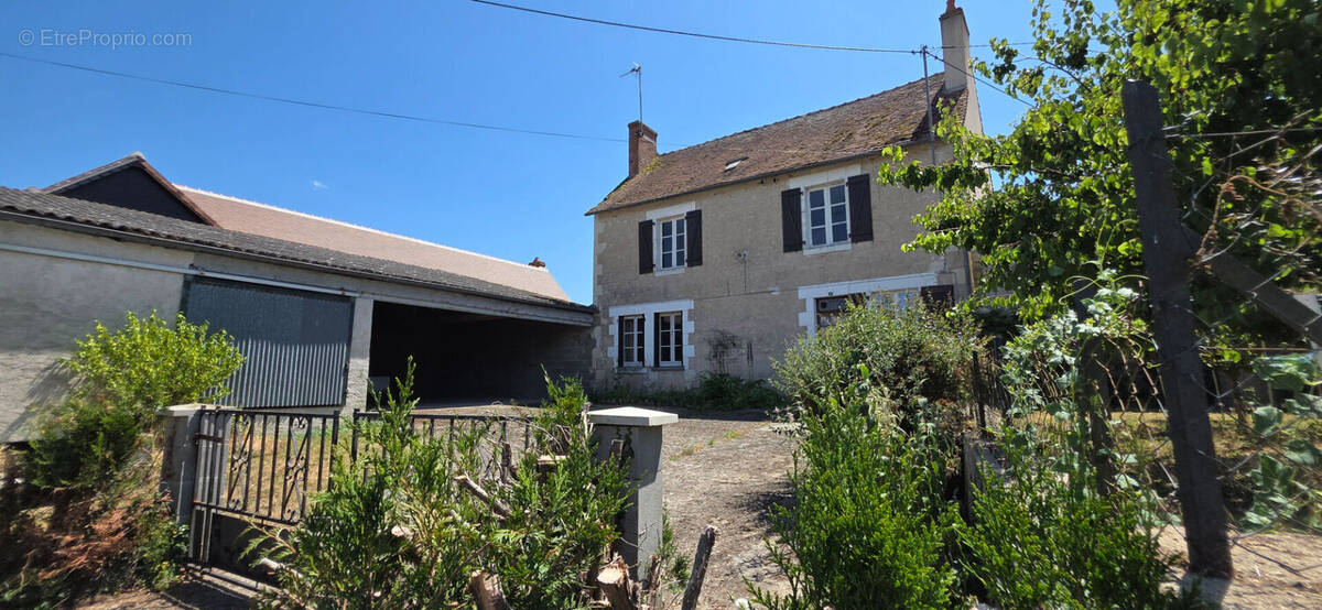 Maison à NEONS-SUR-CREUSE
