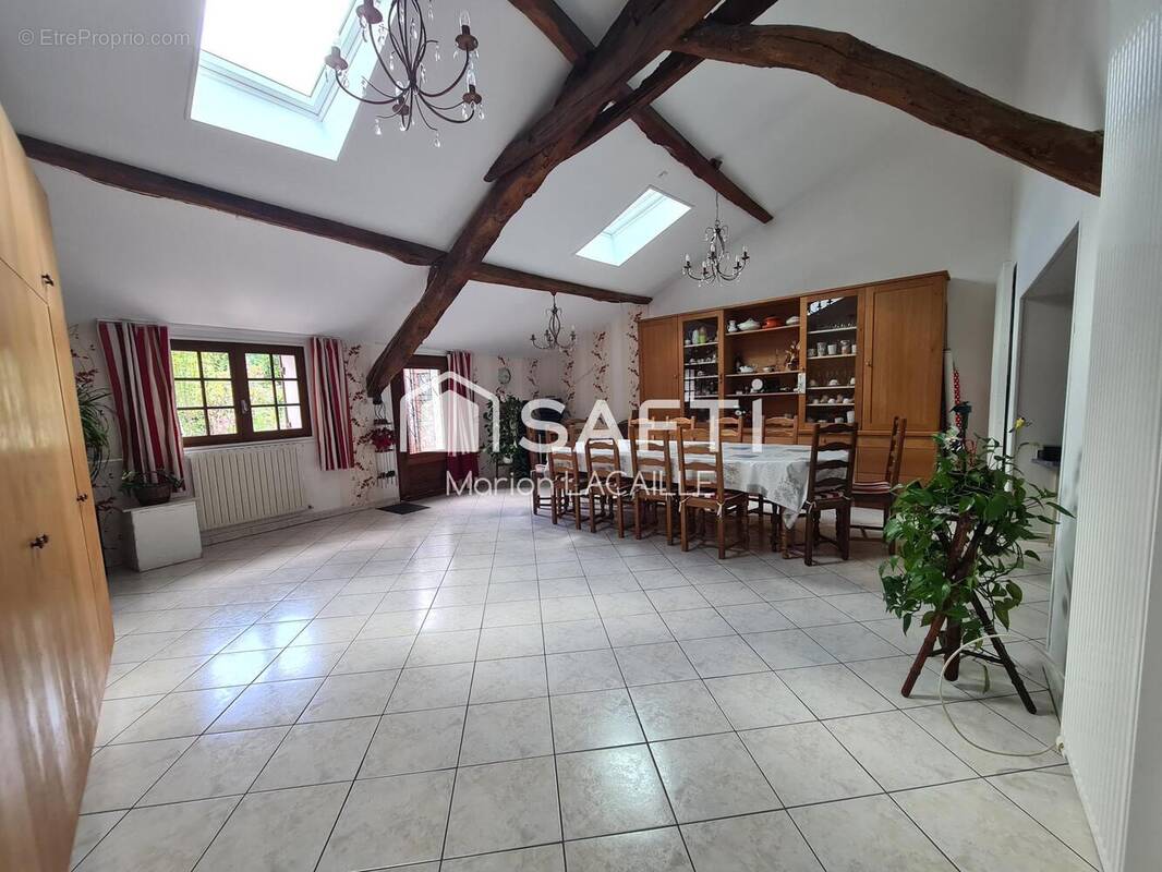 Photo 1 - Maison à SAINT-ASTIER