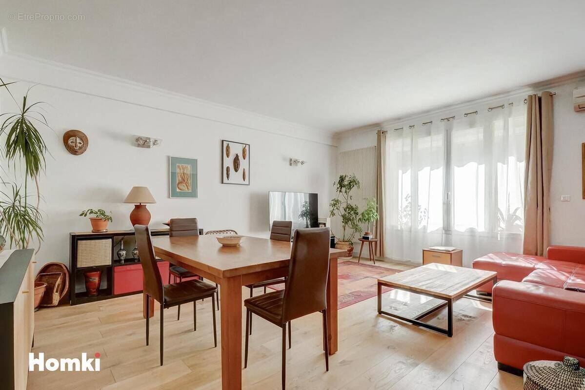 Appartement à MARSEILLE-7E