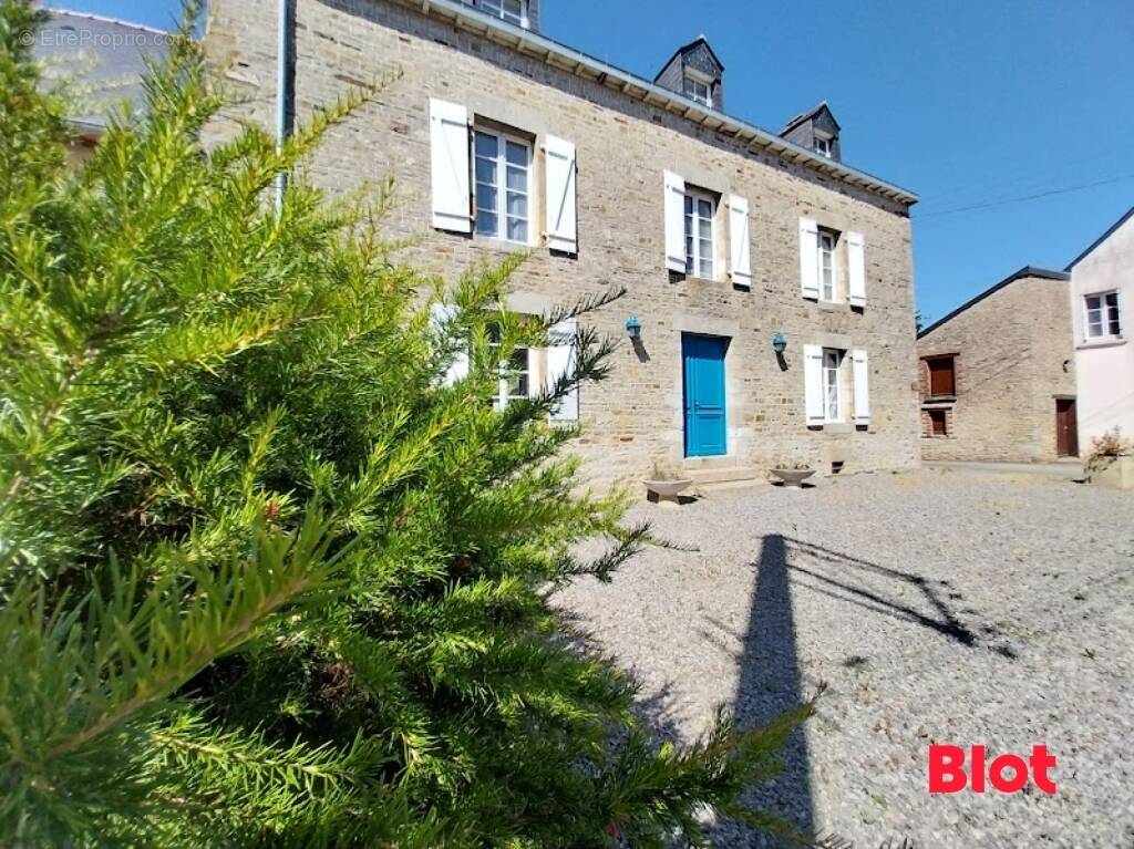 Maison à RETIERS