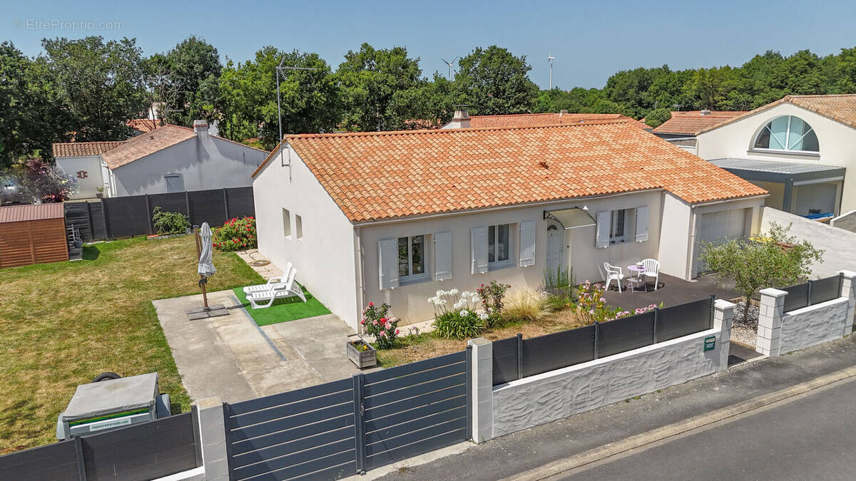 Maison à FROIDFOND