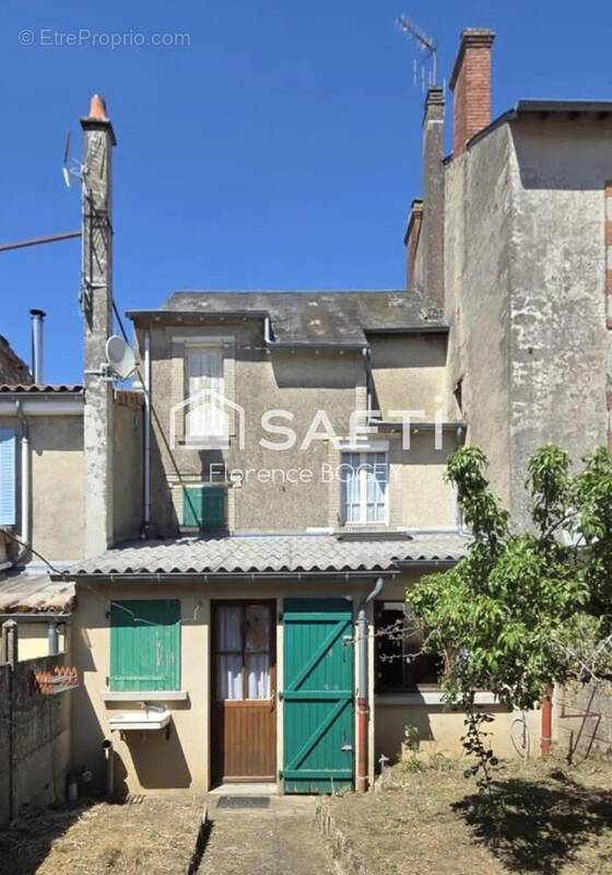 Photo 1 - Maison à BUSSIERE-POITEVINE