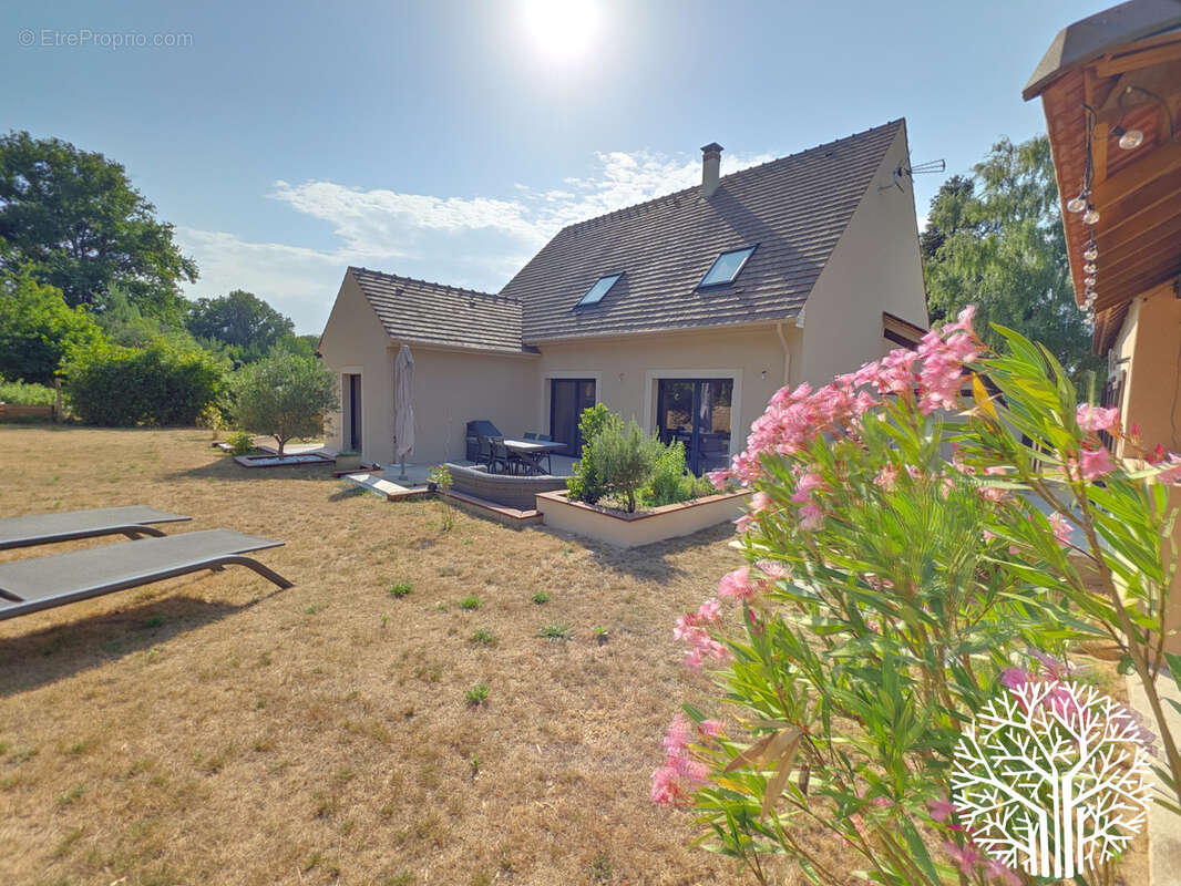 Maison à NOISY-SUR-ECOLE