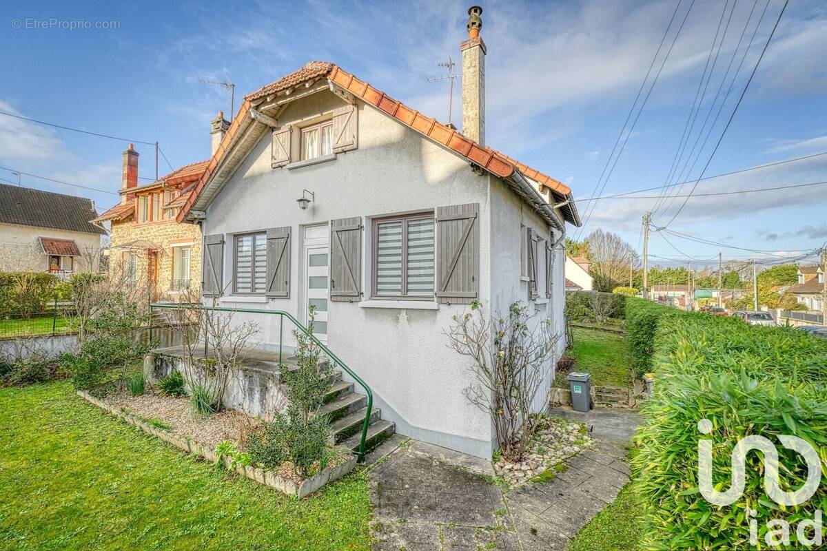Photo 1 - Maison à EZANVILLE