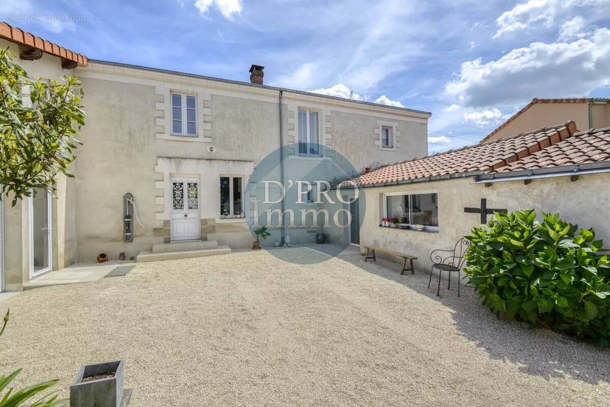 Maison à BASSE-GOULAINE