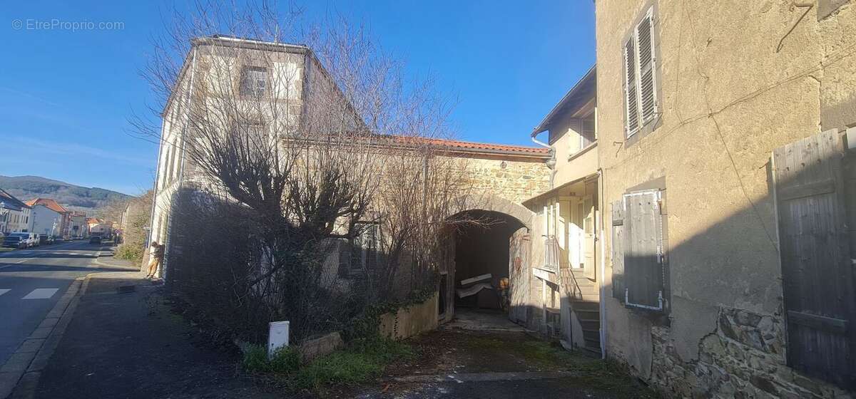 Autre à COMBRONDE