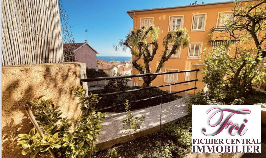 Appartement à BEAUSOLEIL