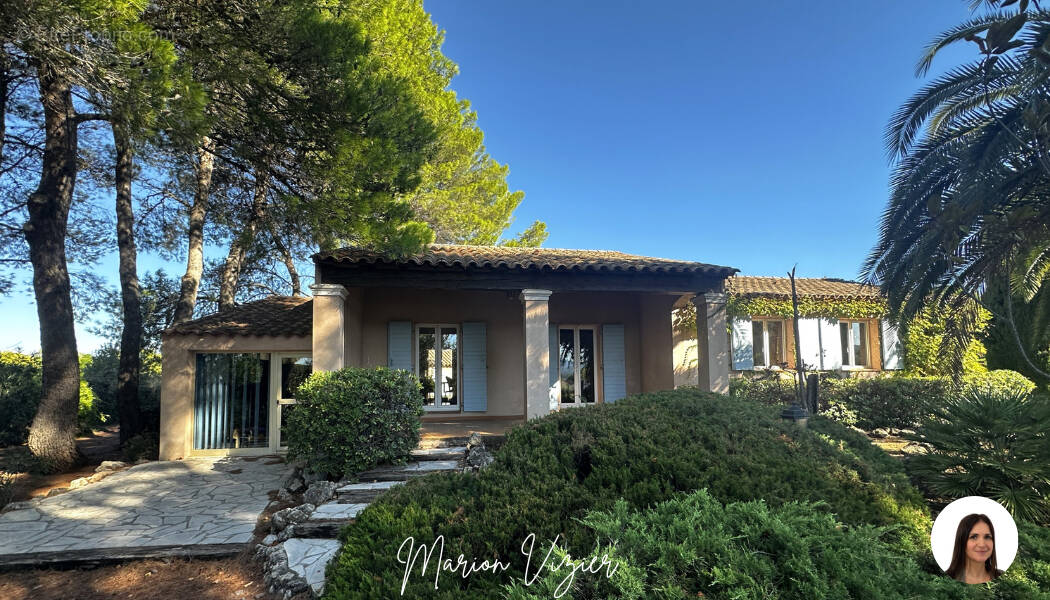 Maison à LE MUY