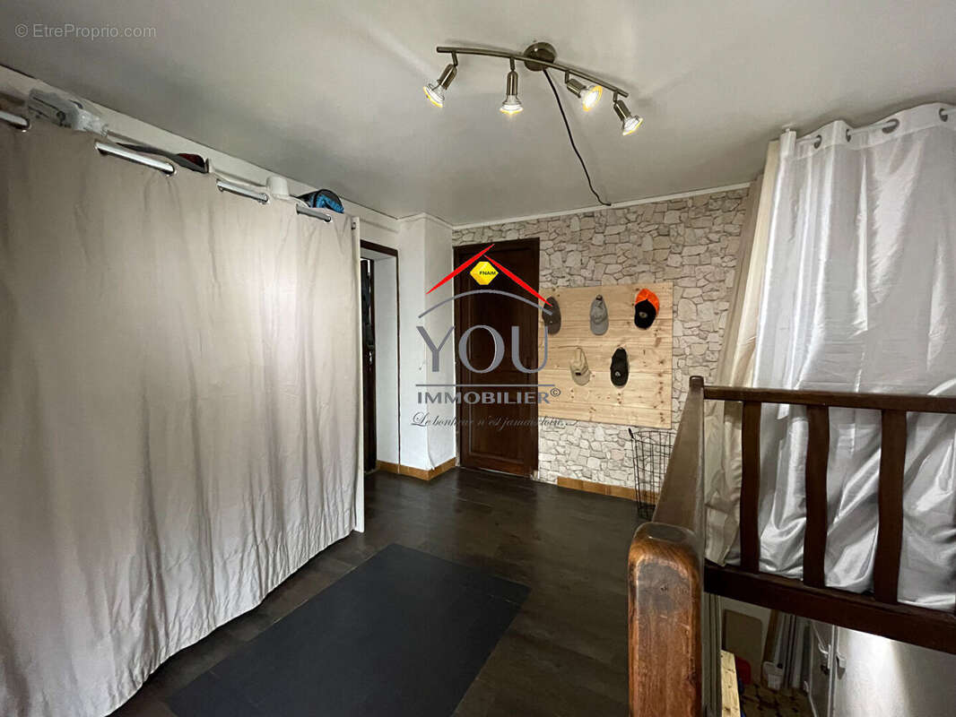 Appartement à SAINTE-GENEVIEVE
