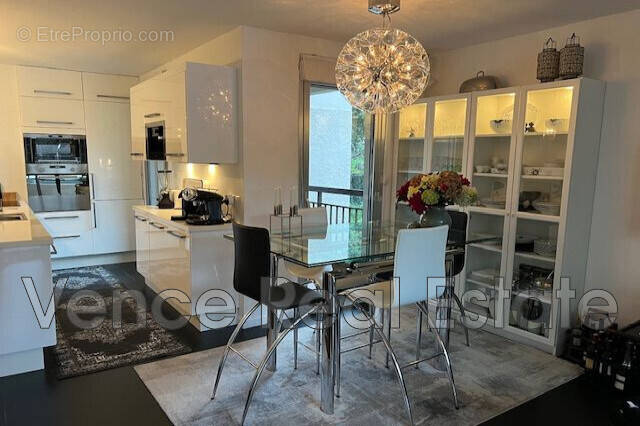 Appartement à VENCE
