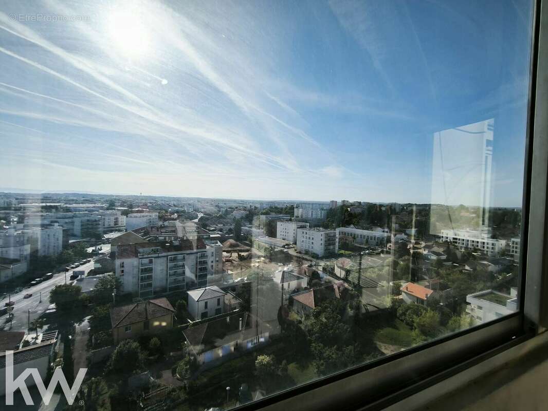Appartement à BRON