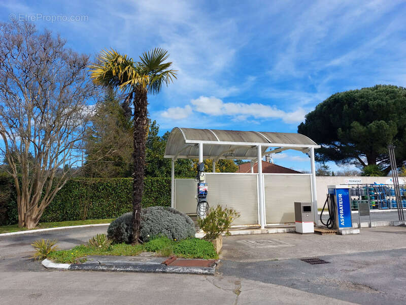 Commerce à EYMET