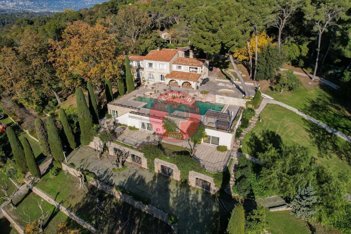 Maison à MOUGINS