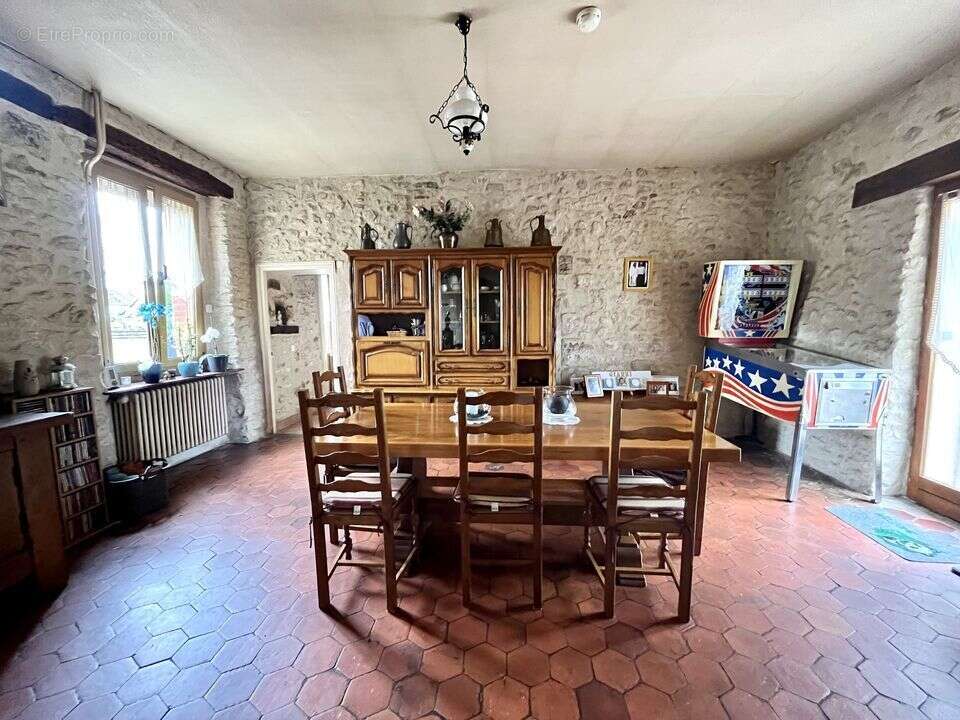 Maison à LONGUEVILLE