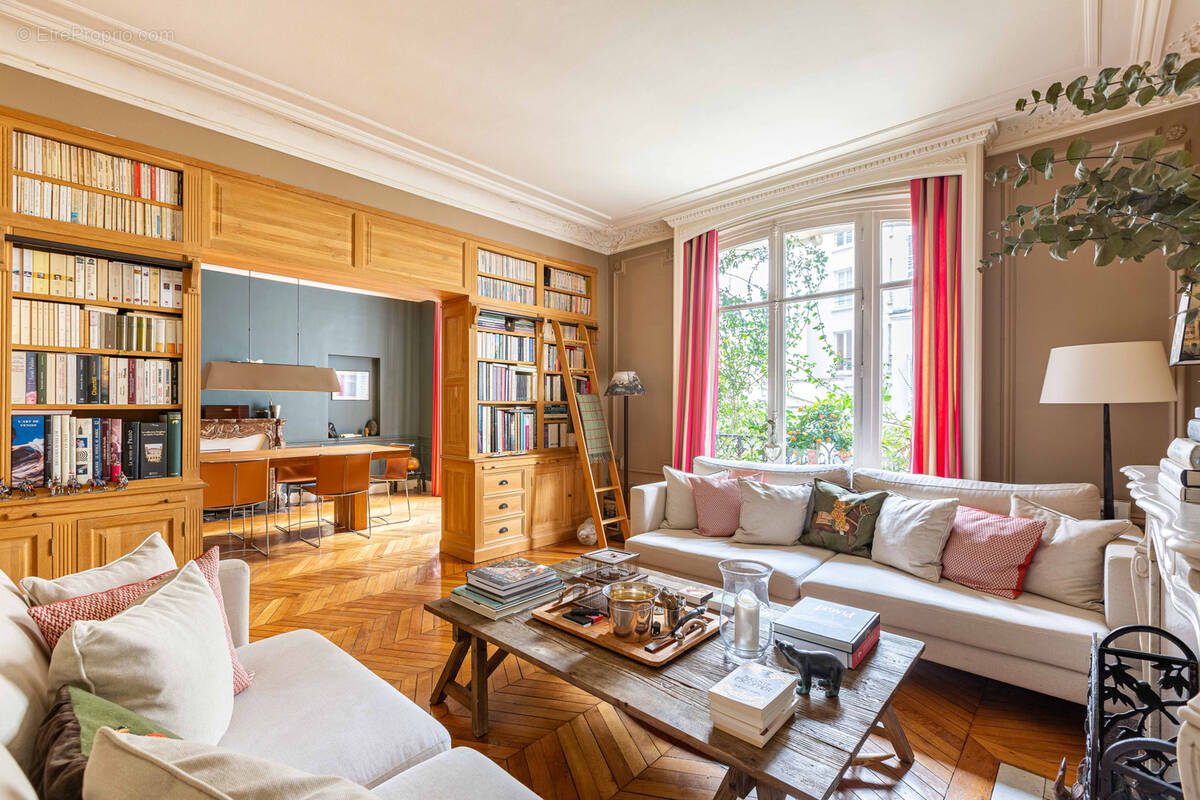 Appartement à PARIS-4E
