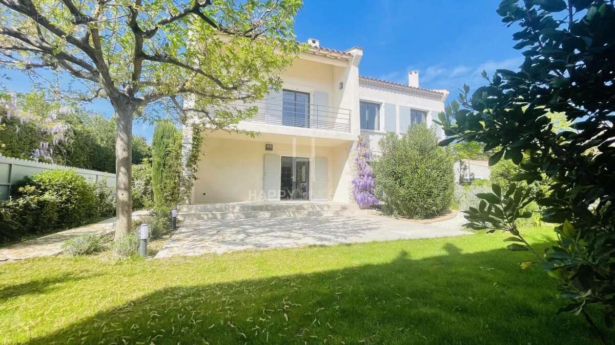 Maison à MAUSSANE-LES-ALPILLES