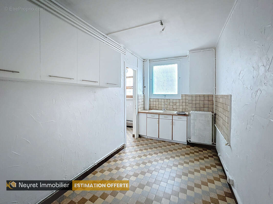 Appartement à SAINT-ETIENNE