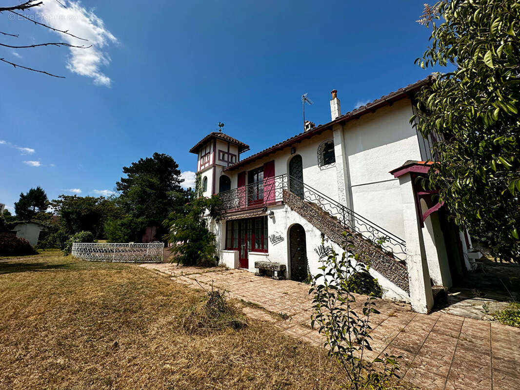 Maison à VILLENAVE-D&#039;ORNON