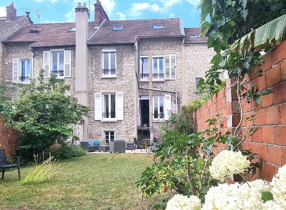 Maison à MANTES-LA-JOLIE