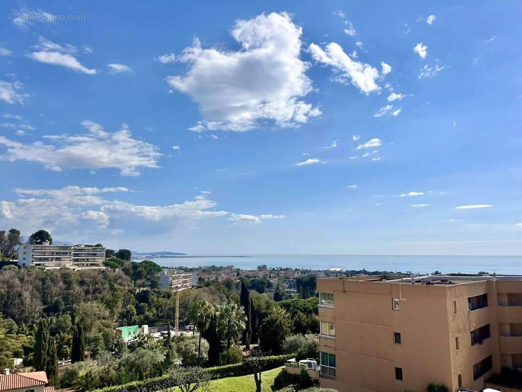 Appartement à VILLENEUVE-LOUBET