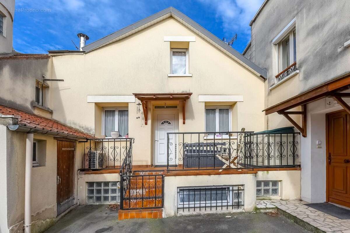 Maison à MONTLIGNON