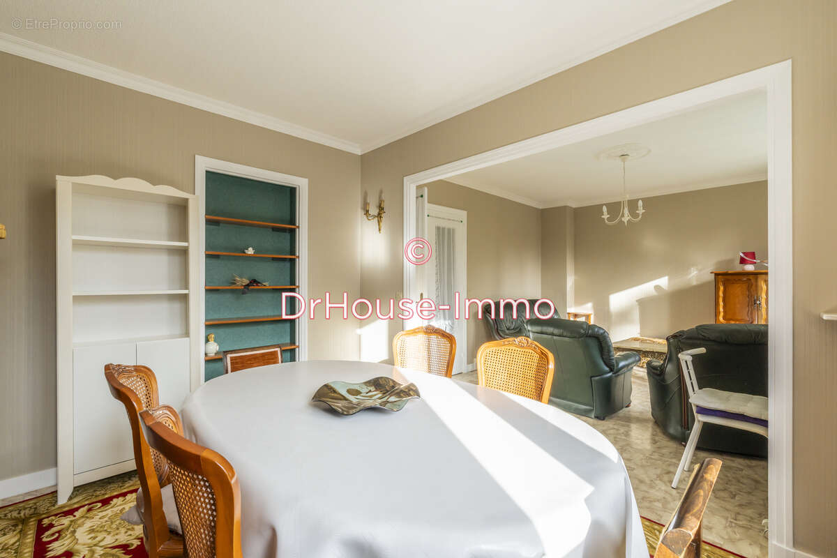 Appartement à LA CELLE-SAINT-CLOUD