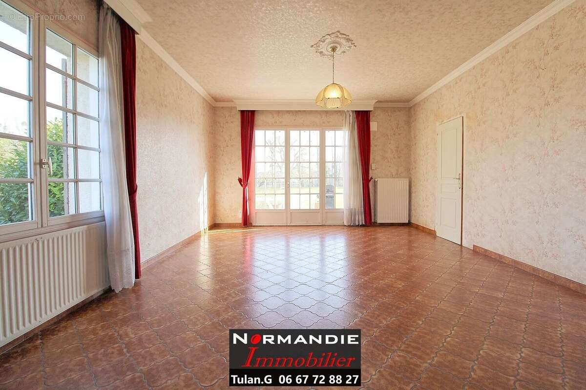 Maison à TOURVILLE-LA-RIVIERE