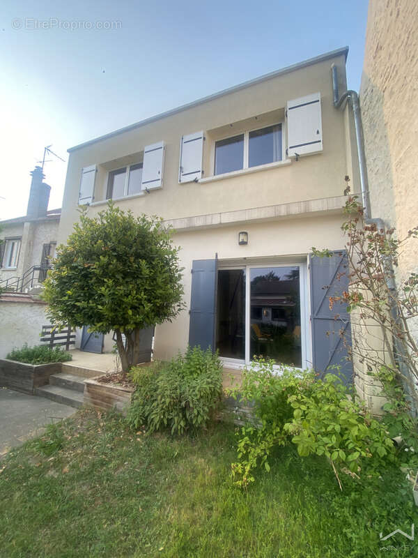 Maison à PORCHEVILLE