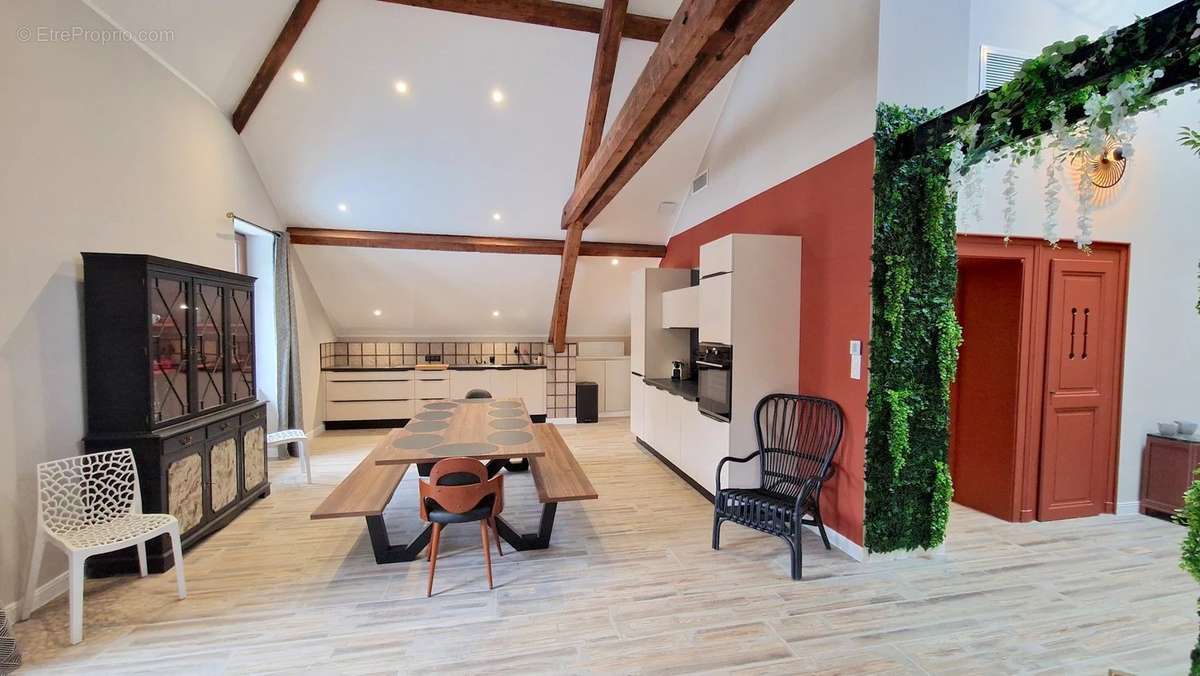 Appartement à AIX-LES-BAINS