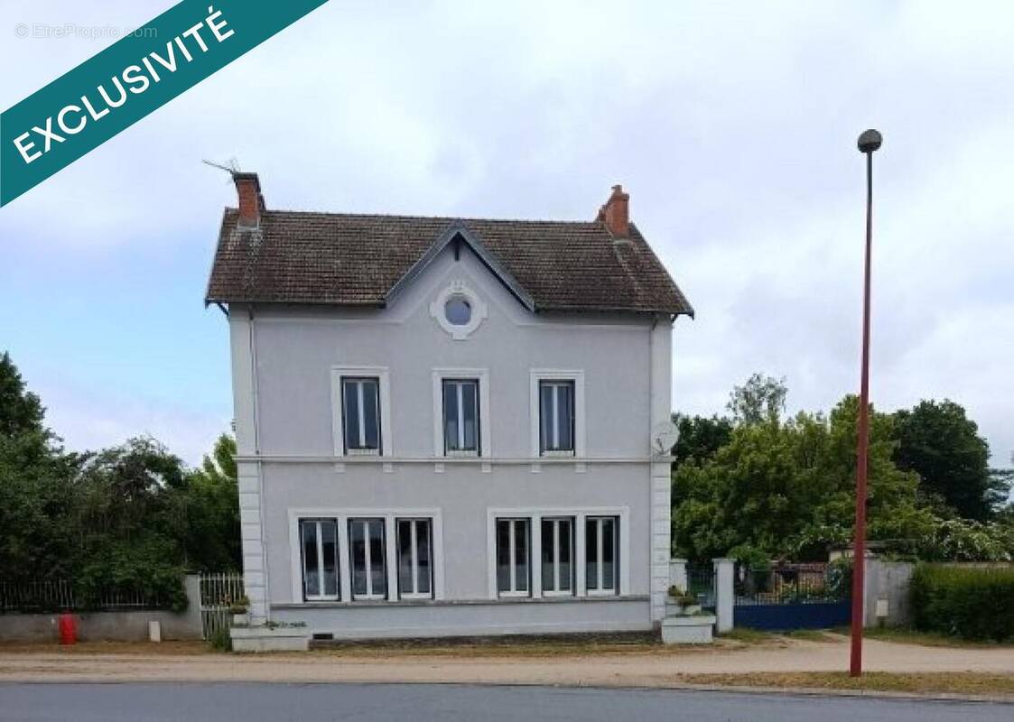 Photo 1 - Maison à COSNE-D&#039;ALLIER