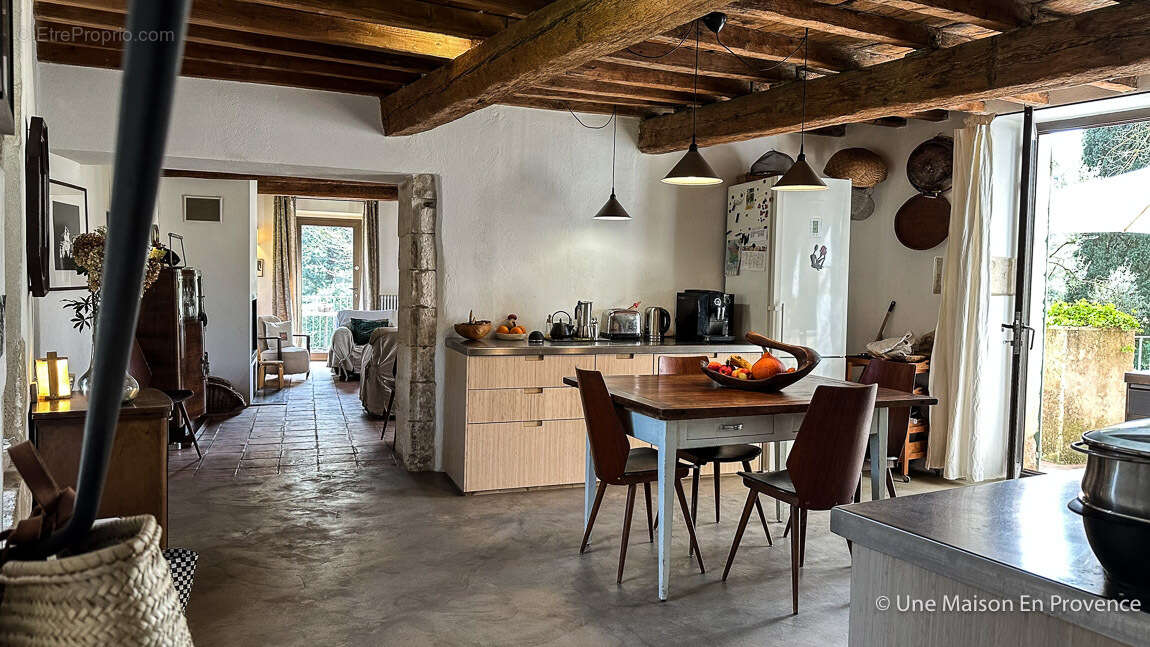 Maison à PUJAUT