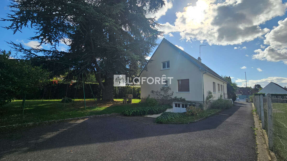 Maison à CHOISY-AU-BAC
