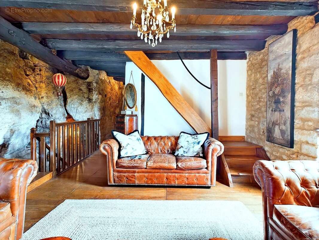 Maison à LA ROQUE-GAGEAC