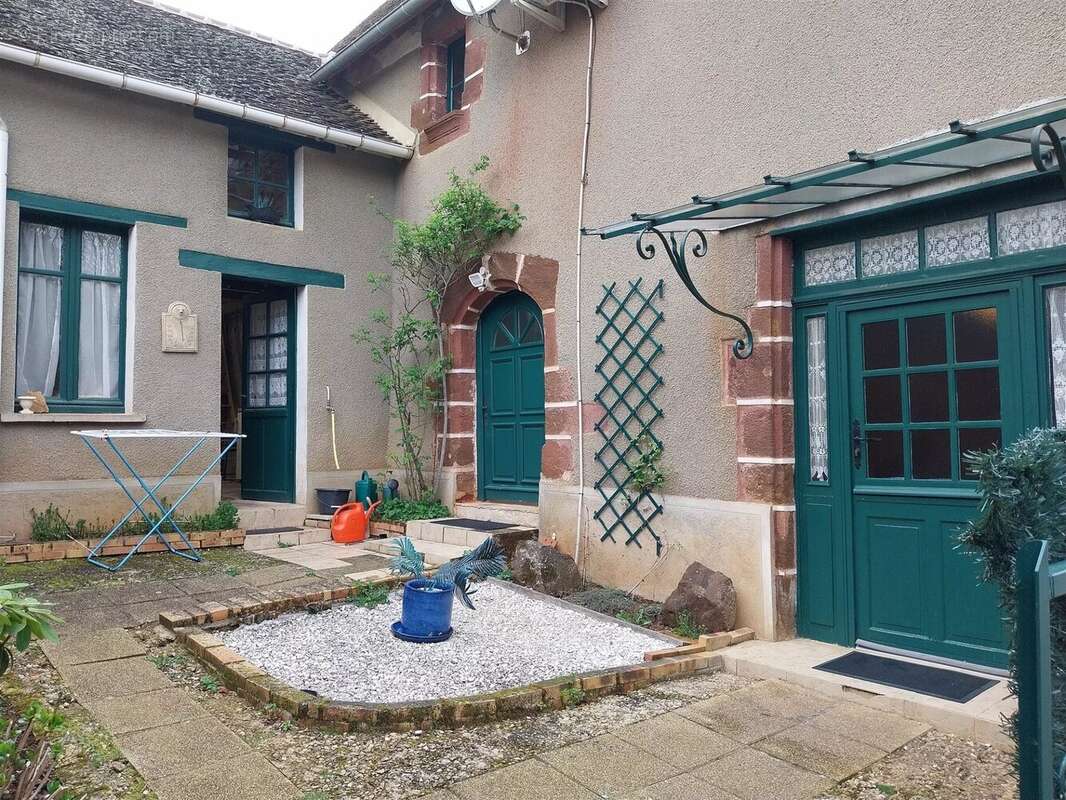 Maison à CHAILLAC