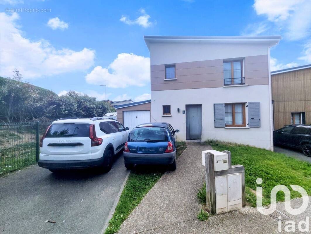 Photo 1 - Maison à BOUFFEMONT