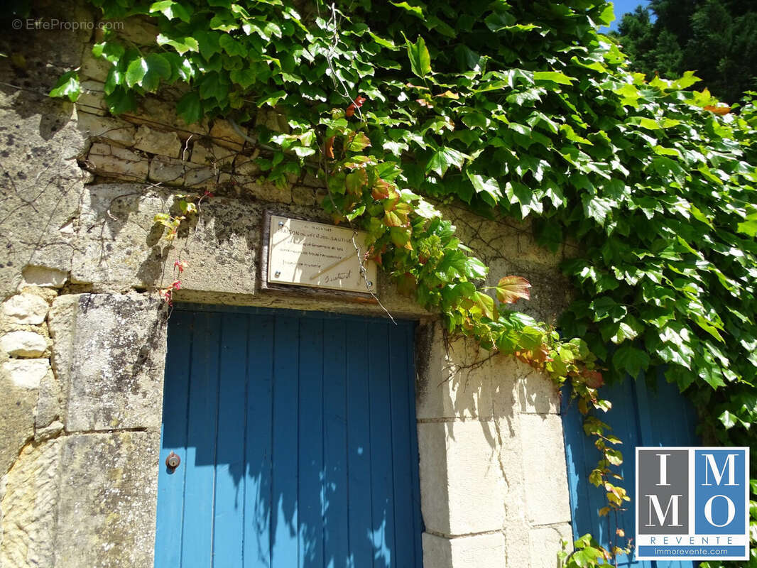 Maison à PLAIMPIED-GIVAUDINS
