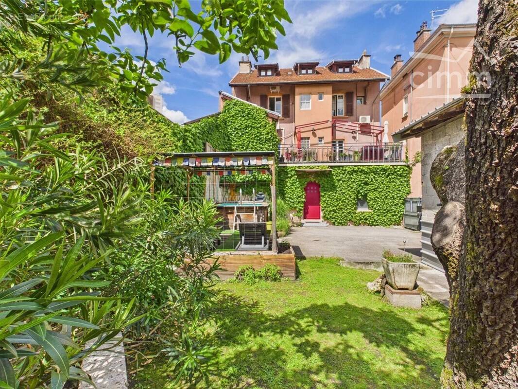 Maison à SAINT-MARTIN-D&#039;HERES