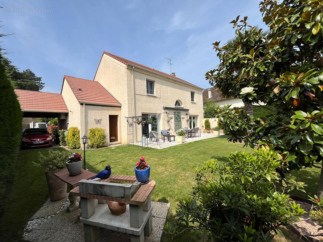 Maison à PONTOISE