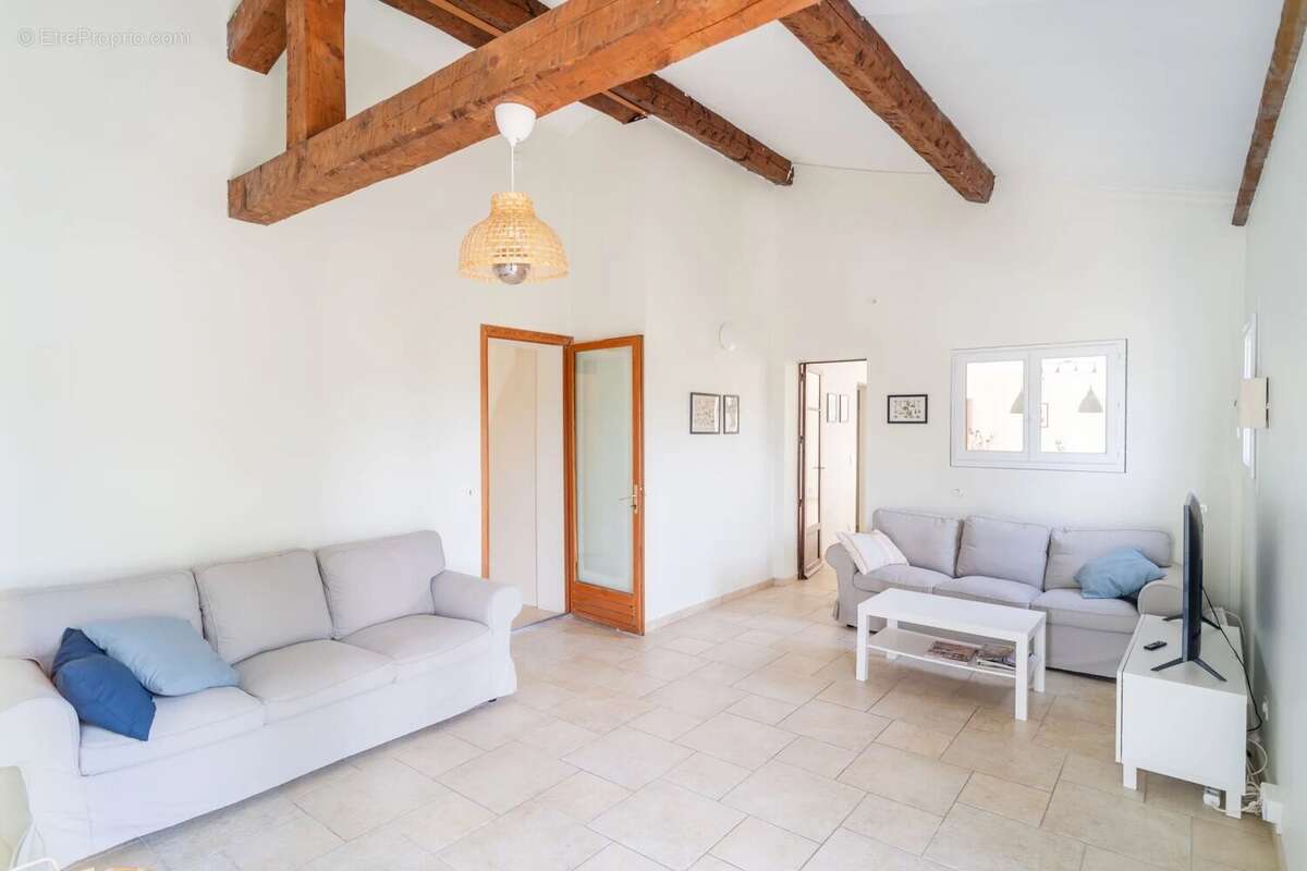 Maison à LORGUES