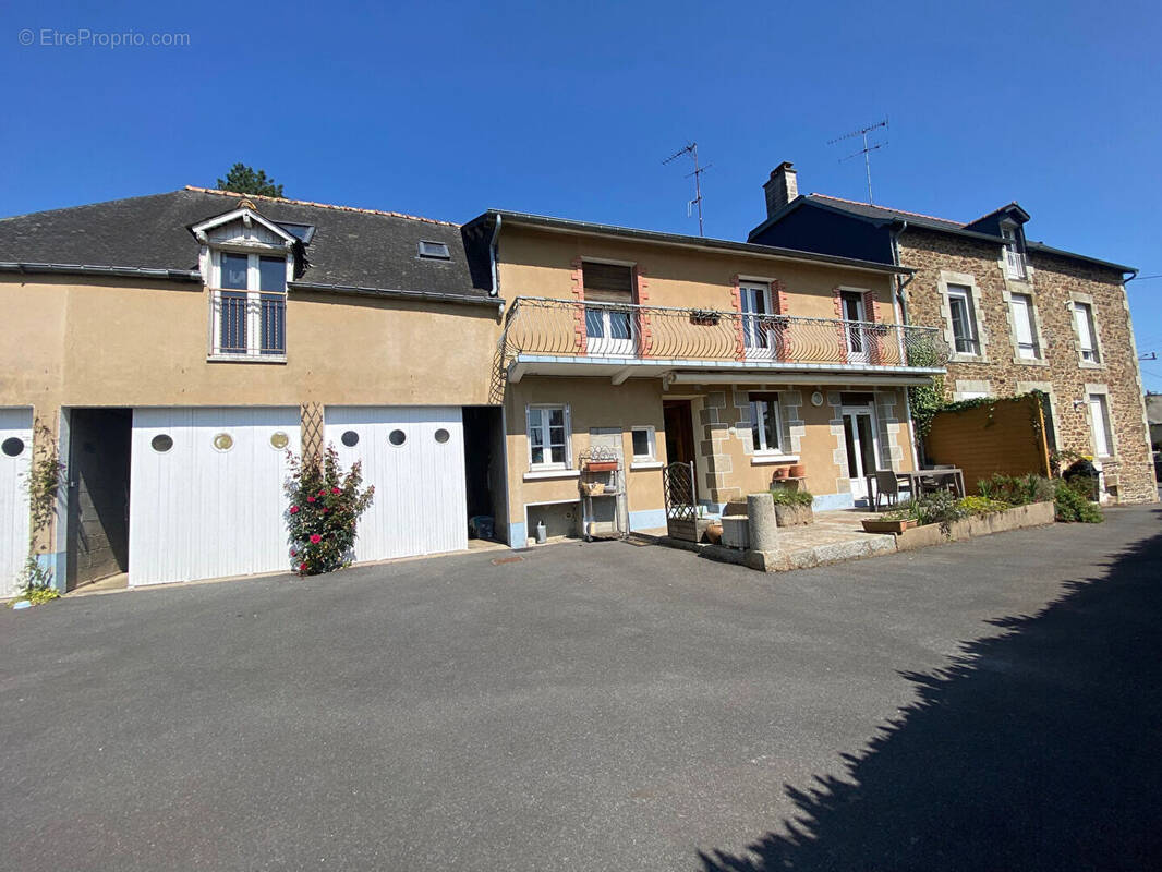 Appartement à FOUGERES