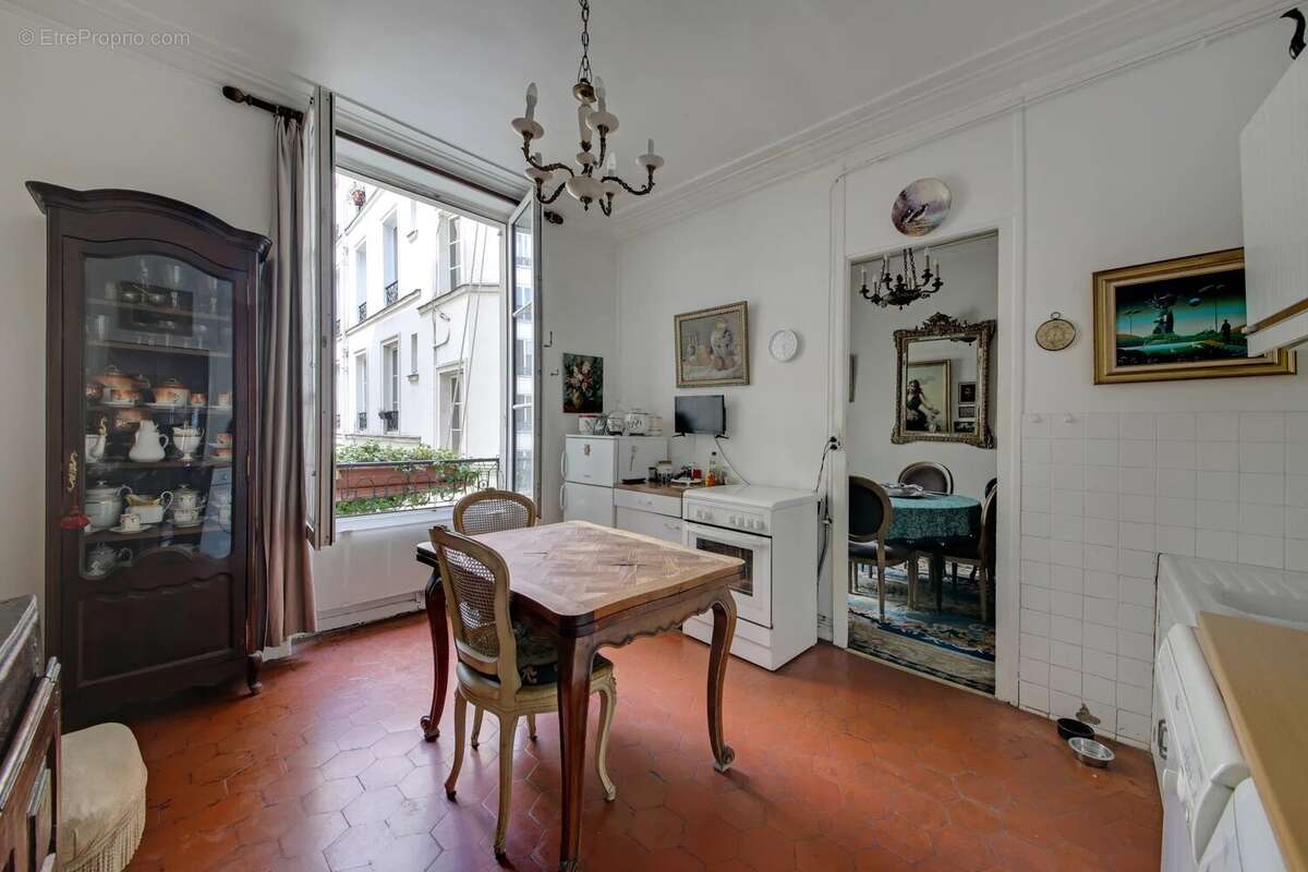 Appartement à PARIS-3E