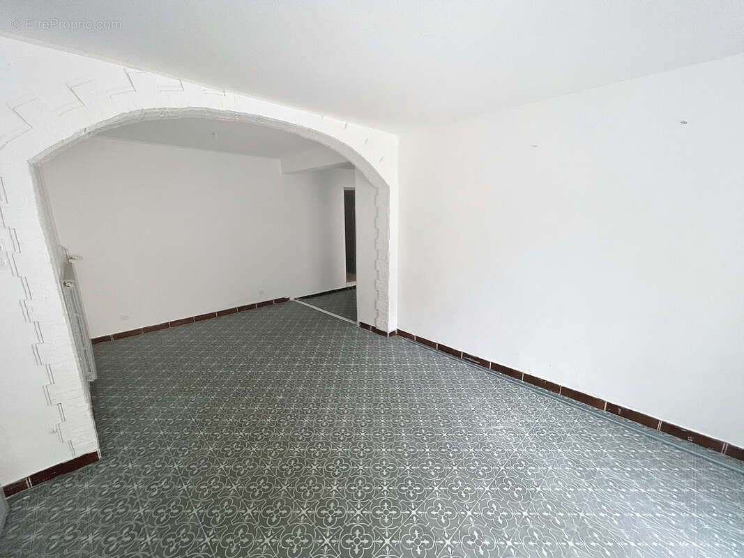 Appartement à ARBOUANS