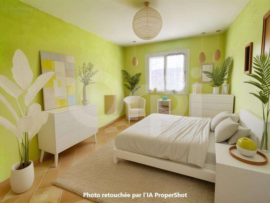 Appartement à LA CRAU