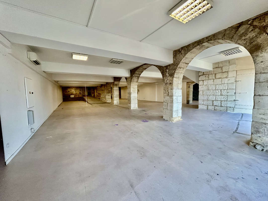 Commerce à LIBOURNE