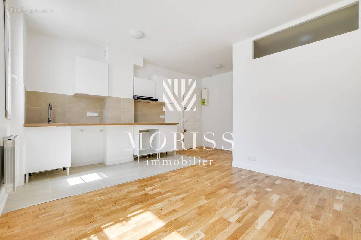 Appartement à PARIS-14E