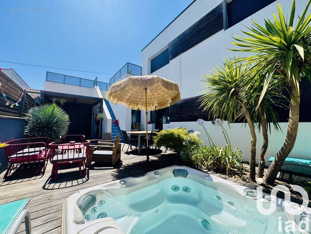 Photo 1 - Maison à LA ROCHELLE