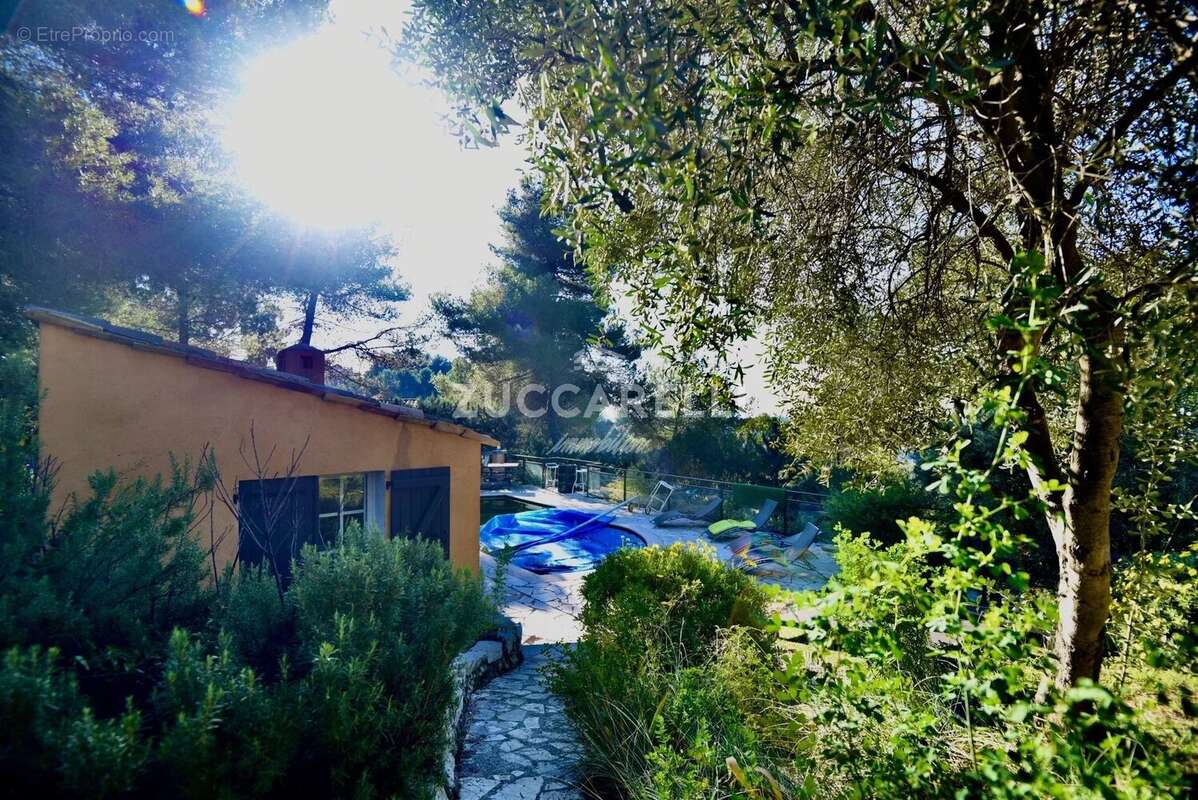 Maison à COLOMARS